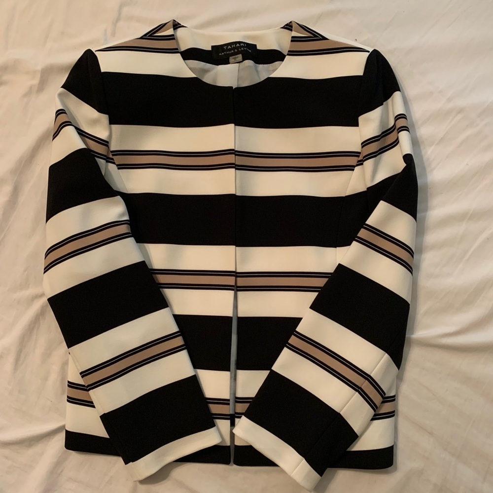 Tahari multicolor suit jacket size 10.